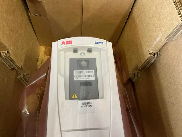 Abb ach550-caruh-03a9-6+n2007+ x1558 frequentieregelaar - afbeelding 3 van  8
