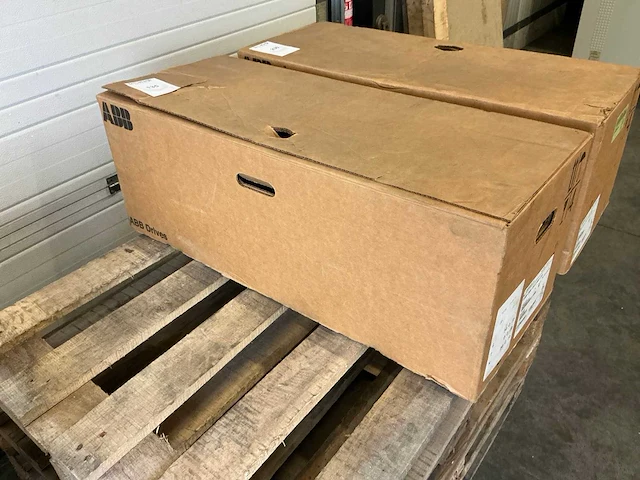 Abb ach550-caruh-03a9-6+n2007+ x1558 frequentieregelaar - afbeelding 7 van  8