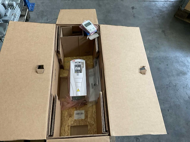 Abb ach550 frequentieregelaar - afbeelding 4 van  8