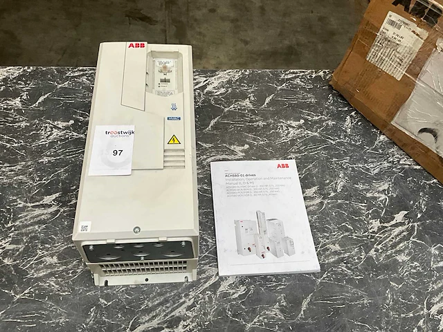Abb ach580-01-027a-4+j429 frequentieregelaar - afbeelding 2 van  7