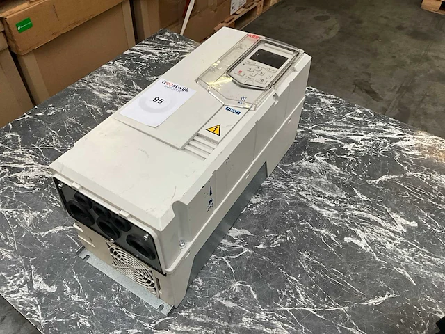 Abb ach580 frequentieregelaar - afbeelding 1 van  6