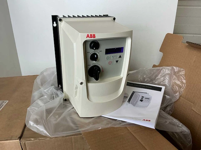 Abb acs255 frequentieregelaar (3x) - afbeelding 1 van  8