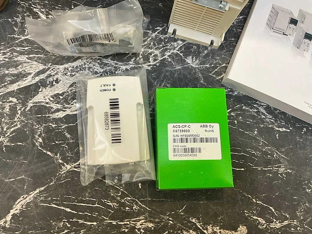 Abb acs355 j404bop frequentieregelaar (3x) - afbeelding 4 van  9