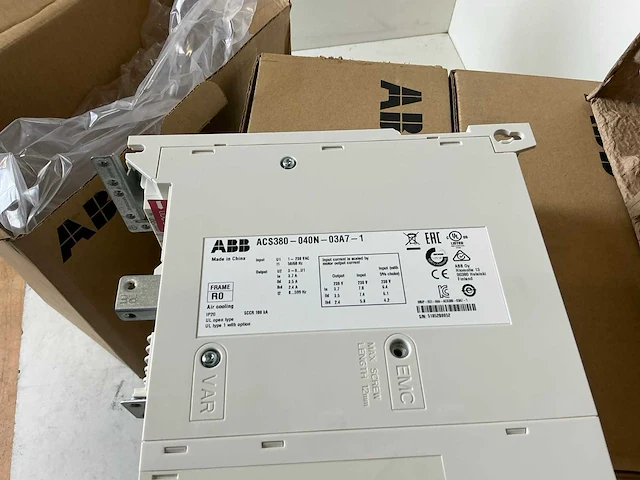 Abb acs380-040n-03a7-1 frequentieregelaar (3x) - afbeelding 5 van  9