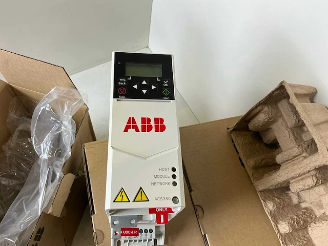 Abb acs380-040n-03a7-1 frequentieregelaar (3x) - afbeelding 3 van  9