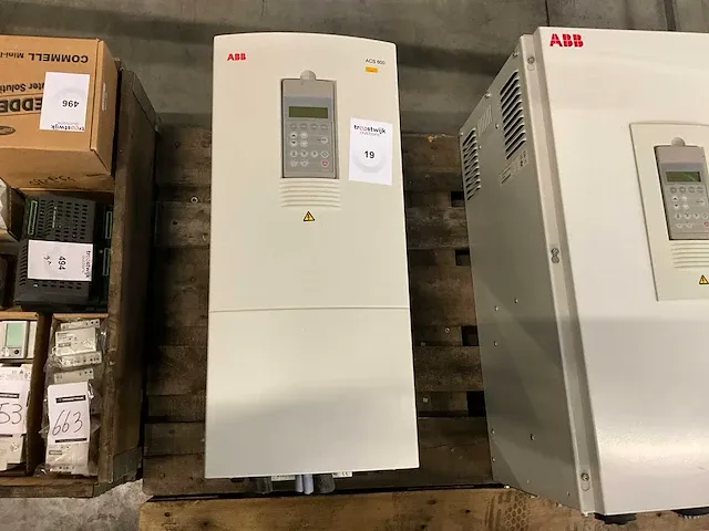 Abb acs600 frequentieregelaar - afbeelding 1 van  5