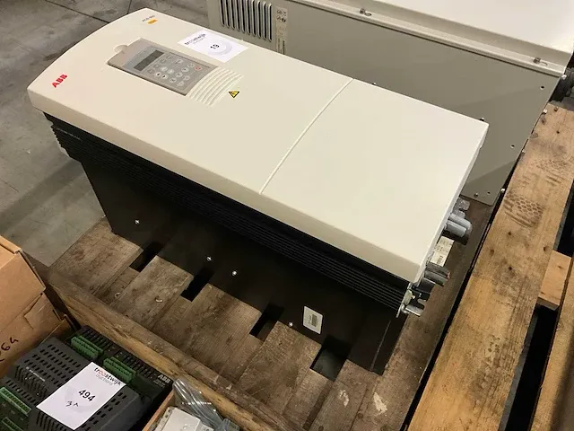Abb acs600 frequentieregelaar - afbeelding 2 van  5