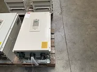 Abb acs60101003 frequentieregelaar - afbeelding 1 van  6