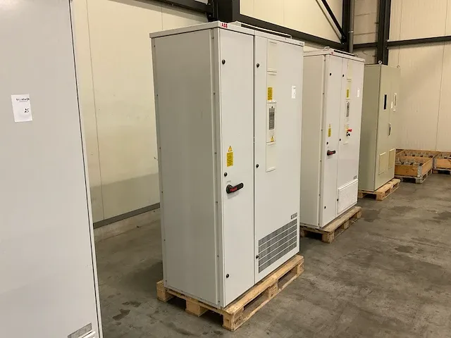 Abb acs607 schakelkast met frequentieregelaar - afbeelding 3 van  11