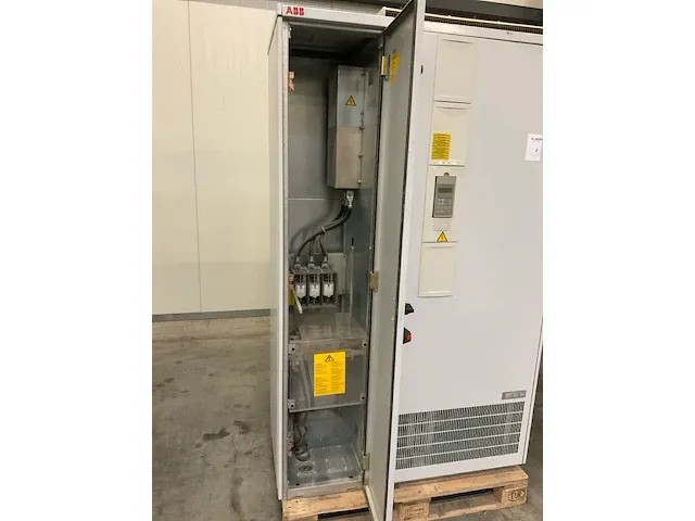 Abb acs607 schakelkast met frequentieregelaar - afbeelding 8 van  11