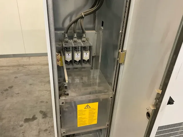 Abb acs607 schakelkast met frequentieregelaar - afbeelding 9 van  11