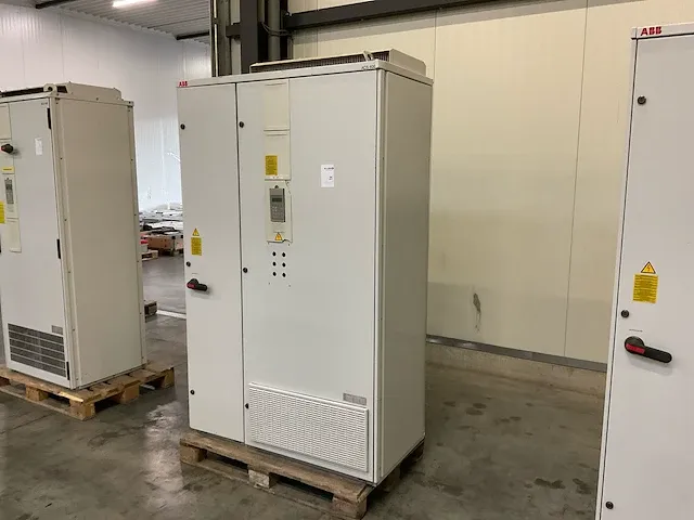 Abb acs607 schakelkast met frequentieregelaar - afbeelding 2 van  11