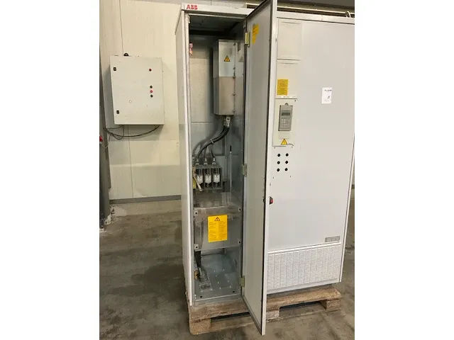 Abb acs607 schakelkast met frequentieregelaar - afbeelding 7 van  11