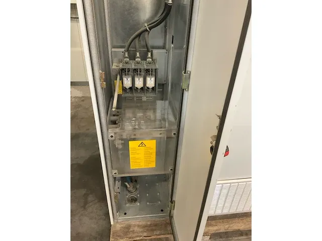 Abb acs607 schakelkast met frequentieregelaar - afbeelding 8 van  11