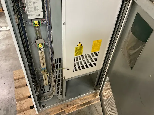 Abb acs607 schakelkast met frequentieregelaar - afbeelding 11 van  12