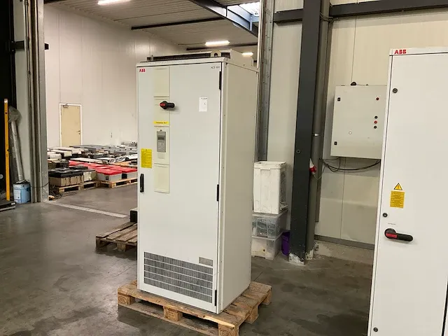 Abb acs607 schakelkast met frequentieregelaar - afbeelding 2 van  12