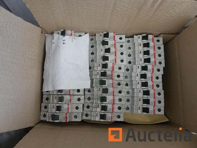 Abb diverse stroomonderbrekers - afbeelding 1 van  6