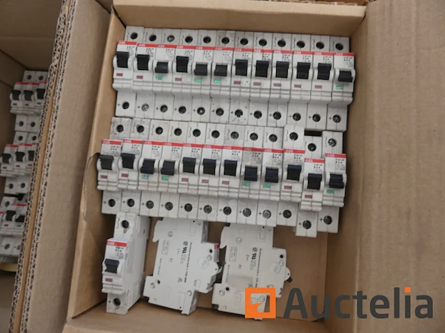 Abb diverse stroomonderbrekers - afbeelding 5 van  6
