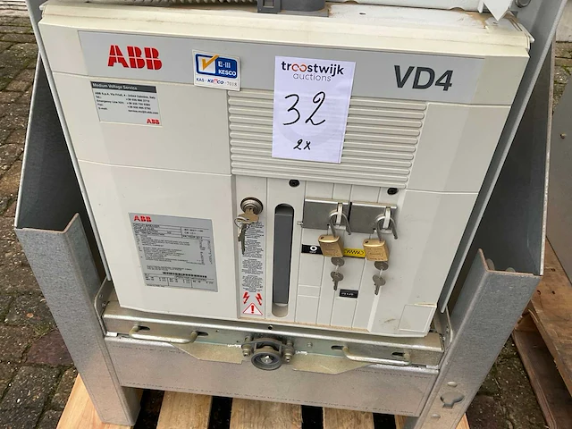 Abb vd4/ 12.12.25 vermogenschakelaars (2x) - afbeelding 6 van  8