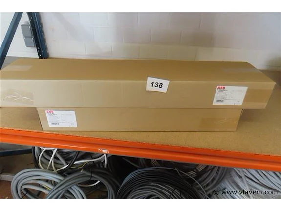 Aftersale domica wegens bedrijfsverhuis, alles aan 1 euro instelprijs: oa. hi-fi en audio apparatuur, speakers apart, b&o, magazijnrekken, beamer, kantoormateriaal, grote tuinbank, laptops, elektrisch materiaal enz.