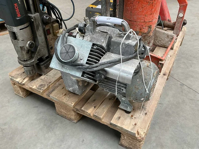 Abn v-meko 400 luchtcompressor - afbeelding 1 van  5