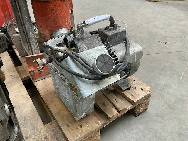 Abn v-meko 400 luchtcompressor - afbeelding 2 van  5