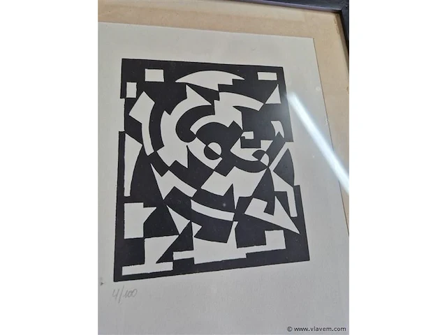 Abstracte tekeningen 4 stuks, 1 glas gebroken - afbeelding 4 van  5