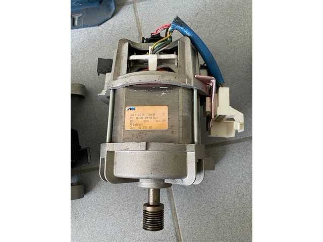 Acc motor - afbeelding 1 van  2