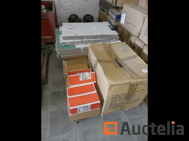 Accessoires van bureautafel verschillend - afbeelding 3 van  9