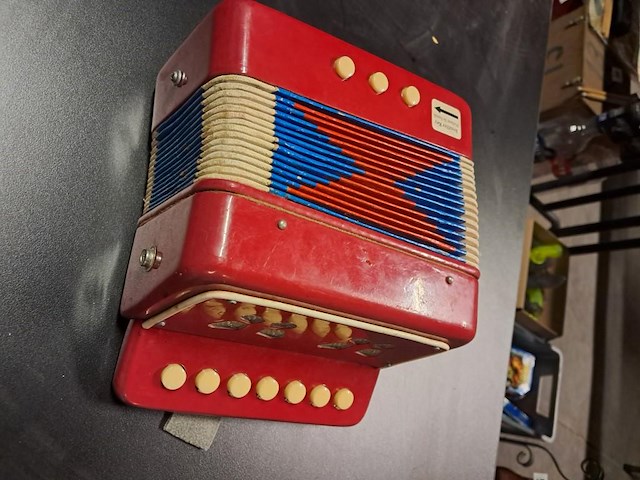 Accordion v kind perfecte staat jaren 1980 - afbeelding 1 van  3