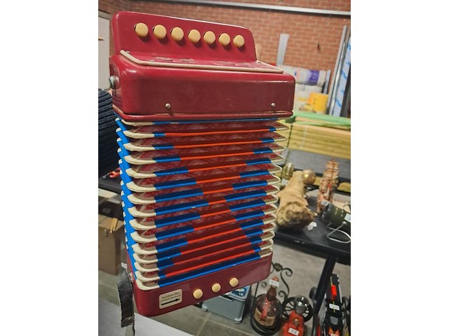 Accordion v kind perfecte staat jaren 1980 - afbeelding 3 van  3