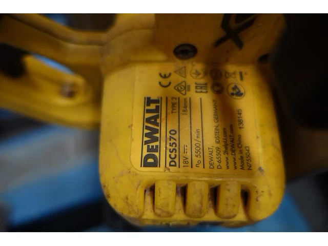 Accu afkortzaag dewalt - afbeelding 3 van  4