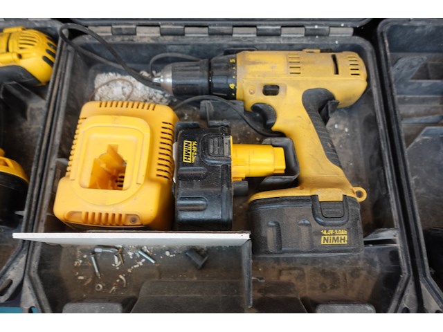 Accu assortiment dewalt - afbeelding 3 van  4