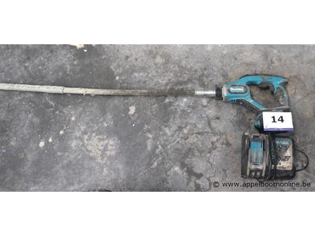 Accu betontrilnaald makita dvr350, werking niet gekend - afbeelding 1 van  3
