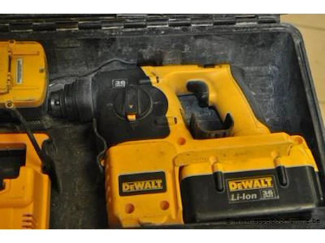 Accu boorhamer dewalt dc234 - afbeelding 2 van  3