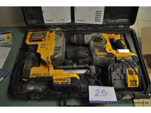 Accu boorhamer dewalt dch vv afzuiging - afbeelding 1 van  4