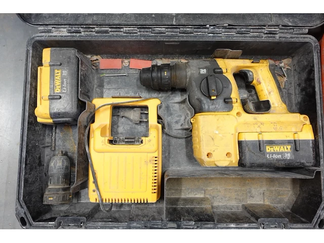 Accu boorhamer dewalt - afbeelding 1 van  2