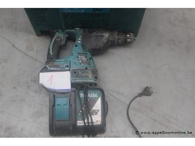 Accu-boorhamer makita dhr243, vv oplader, werking niet gekend - afbeelding 1 van  2