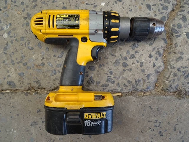Accu boormachine + accu reciprozaag dewalt - afbeelding 6 van  8