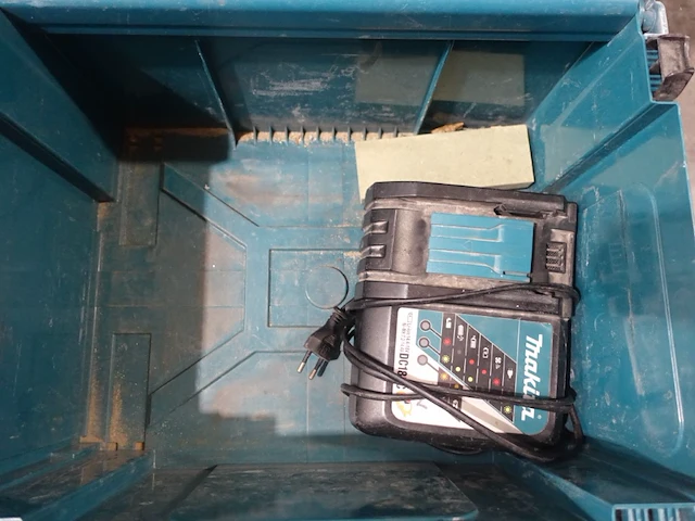 Accu cirkelzaag makita - afbeelding 2 van  5