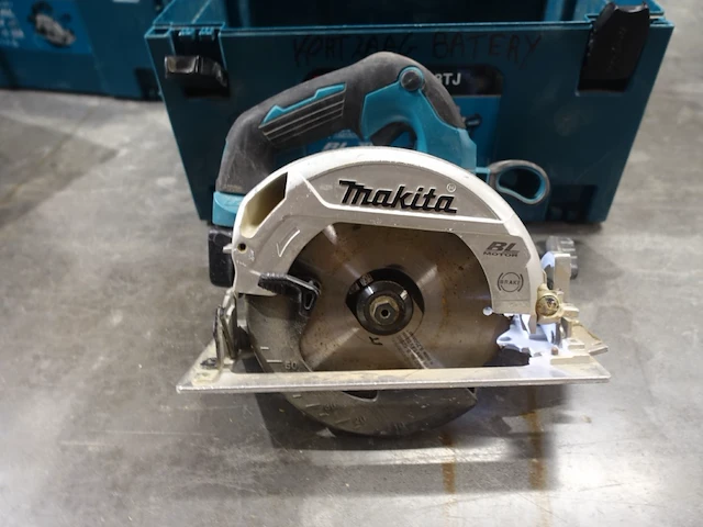 Accu cirkelzaag makita - afbeelding 1 van  4