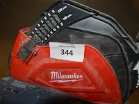 Accu cirkelzaag milwaukee m18blc66 zonder accu, opzetstuk voor cirkelzaag voor aansluiting stofzuiger, warmluchtpistool ferm ham1018, elektrische wipzaag x-kraft xk-610fb-js-f - afbeelding 11 van  13