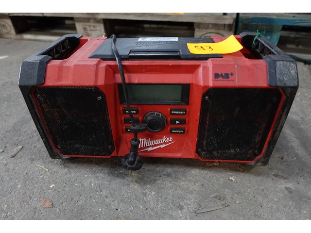Accu dab+ werfradio milwaukee - afbeelding 1 van  3