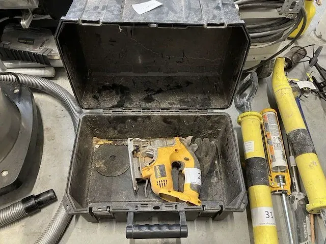 Accu decoupeerzaag dewalt - afbeelding 1 van  3