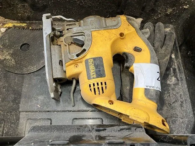Accu decoupeerzaag dewalt - afbeelding 2 van  3