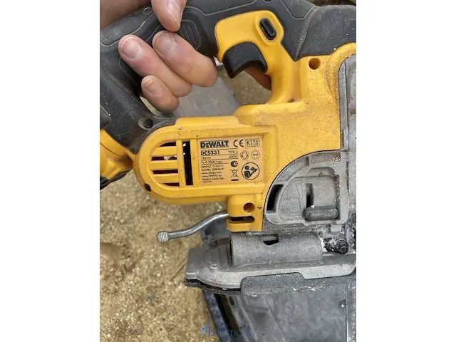 Accu decoupeerzaag dewalt - afbeelding 4 van  4