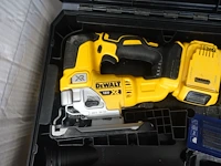 Accu decoupeerzaag dewalt - afbeelding 2 van  4