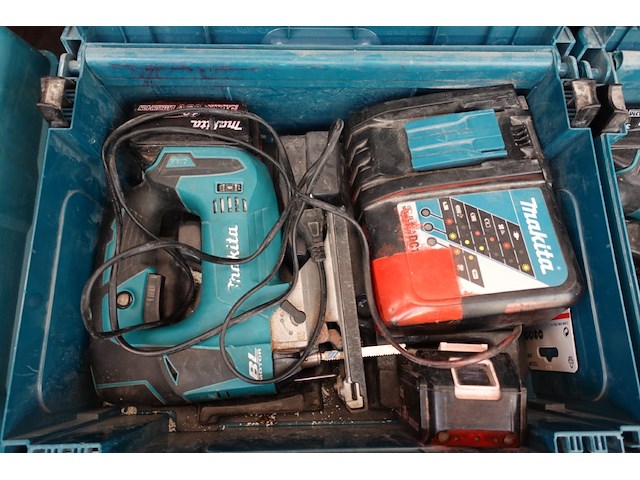 Accu decoupeerzaag makita - afbeelding 1 van  2