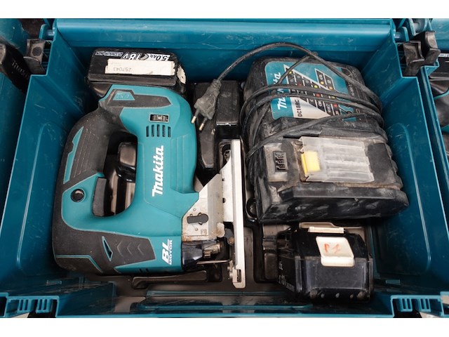 Accu decoupeerzaag makita - afbeelding 1 van  2