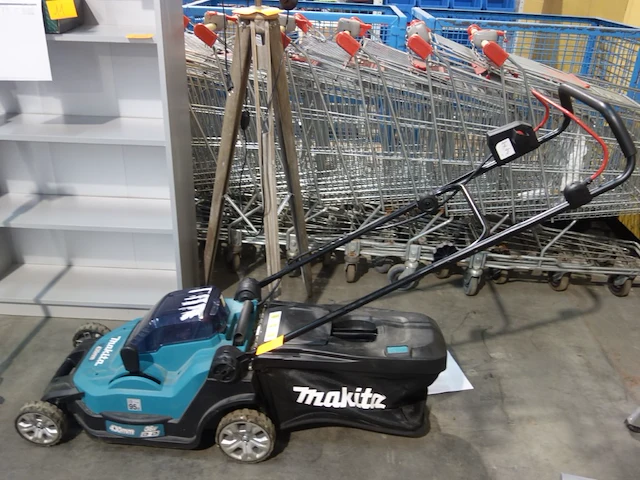 Accu grasmachine makita - afbeelding 1 van  4